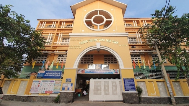 Nguyên nhân khiến hơn 100 học sinh tiểu học ở TP.HCM bị ngộ độc thực phẩm