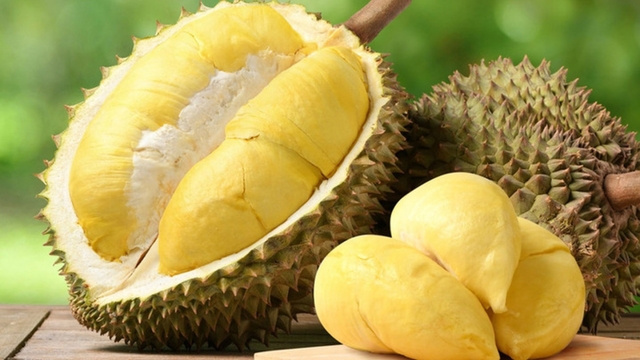 Sầu riêng bổ dưỡng, đang vào mùa nhưng những người này cần tránh xa