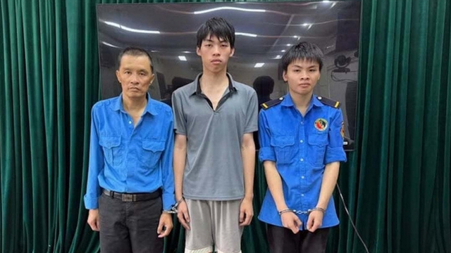 Tạm giữ hình sự 3 bảo vệ đánh tài xế vì thắc mắc phí gửi xe ở Hà Nội
