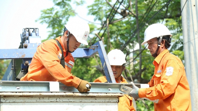 Hàng quán, hộ kinh doanh ở Đà Nẵng giải bài toán tiền điện mùa nắng nóng