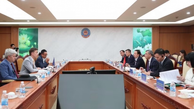 Vietnam, EU enhance cooperation in green finance