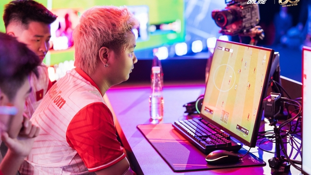 Việt Nam All Stars thắng ngược Thái Lan All Stars dịp kỷ niệm 8 năm FC Online
