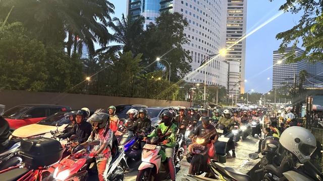 Hệ thống giao thông công cộng tốt thứ 9 ở châu Á, vì sao Jakarta vẫn tắc đường?