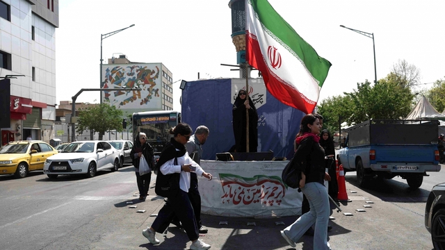 Ông Trump tuyên bố Iran sẽ phải “trả giá”, lộ khả năng thay đổi quan điểm