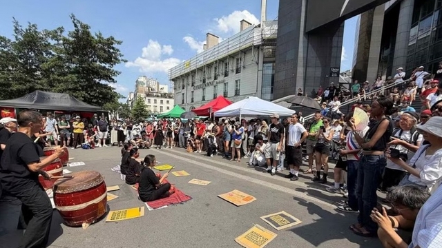 Paris march calls for justice, compensation for Agent Orange victims