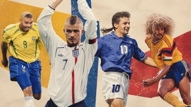 Ronaldo "đầu chuối", Beckham mohican và những kiểu tóc từng gây sốt World Cup