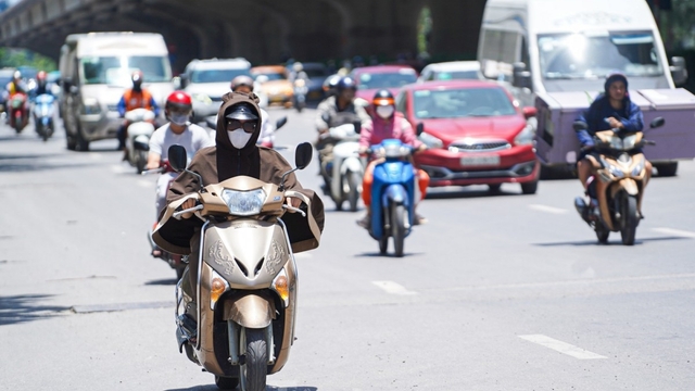 Nhiệt độ ngoài trời có thể vượt 40 độ, nắng nóng mở rộng ra Bắc Bộ