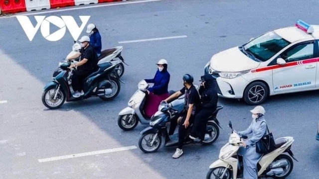 Thời tiết ngày 12/6: Hà Nội và Bắc Bộ nắng nóng cục bộ, chiều tối có mưa dông