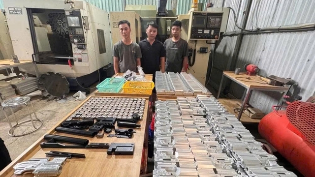 Phá đường dây sản xuất, mua bán súng quy mô lớn dưới vỏ bọc xưởng cơ khí dân dụng