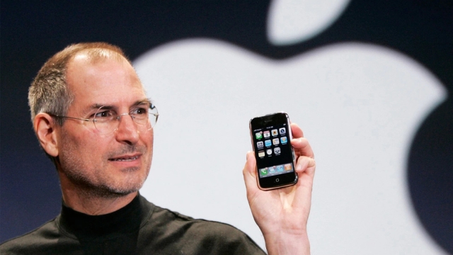 Biểu tượng truyền cảm hứng trong đề thi Ngữ văn tốt nghiệp THPT-Steve Jobs là ai?