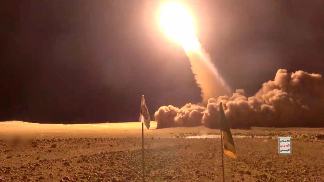 Houthi phóng tên lửa tấn công Israel