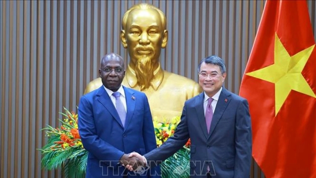Thủ tướng Chính phủ Lê Minh Hưng tiếp Bộ trưởng Ngoại giao Angola