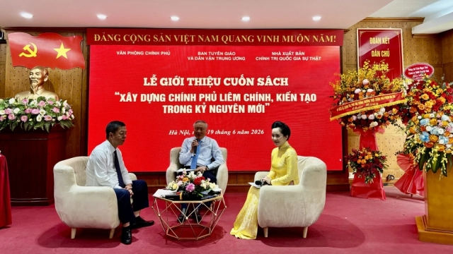 Giới thiệu sách của nguyên Phó Thủ tướng Thường trực Chính phủ Nguyễn Hòa Bình