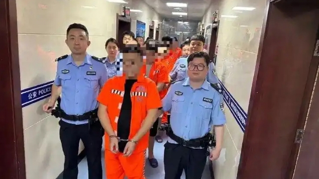 Trung Quốc triệt phá nhiều đường dây cá độ trực tuyến mùa World Cup