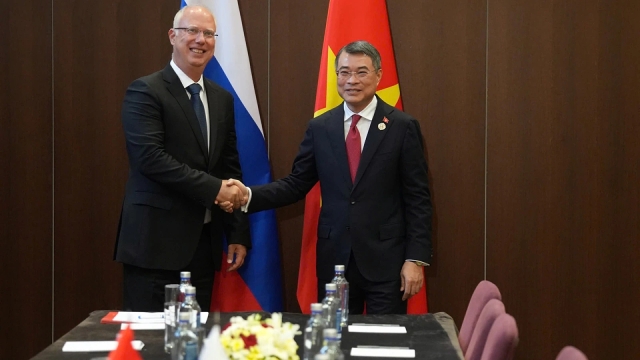 Thủ tướng Chính phủ tiếp Tổng Giám đốc Quỹ Đầu tư trực tiếp Nga Kiril Dmitriev