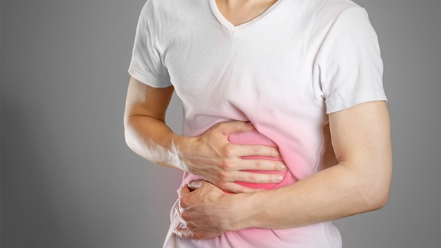 4 dấu hiệu cảnh báo ung thư gan hay bị nhầm với khó tiêu, táo bón