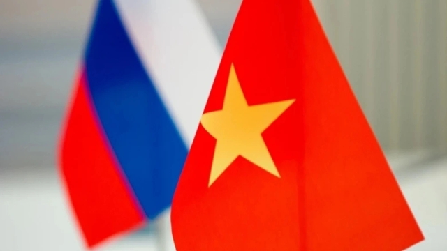Điện mừng Quốc khánh Liên bang Nga