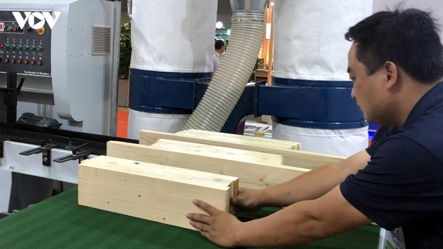 Tăng sức “đề kháng” cho ngành gỗ Việt trước làn sóng phòng vệ thương mại