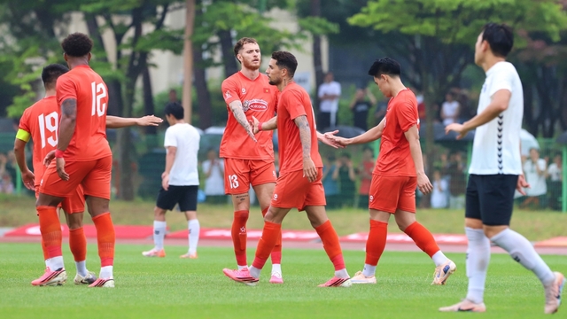 Hoàng Hên lập cú đúp, ĐT Việt Nam thắng đậm 6-0 trên đất Hàn Quốc