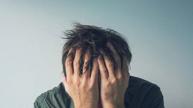 Nhiều lần chị họ bên nhà vợ đi quá giới hạn, tôi không thể tiếp tục làm ngơ