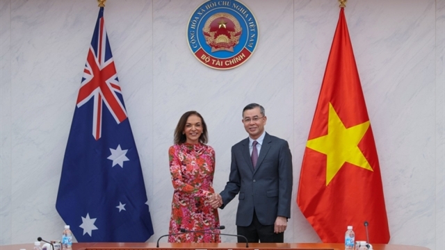 Vietnam, Australia step up cooperation to support over 10% growth target
