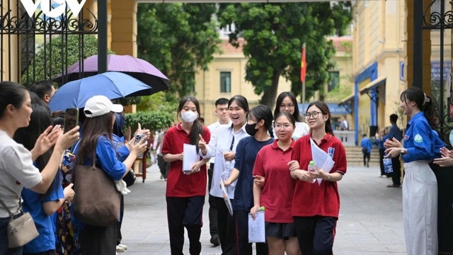 Điểm chuẩn đại học: Khối B dự báo tăng, nhiều khối ngành kinh tế có thể giảm