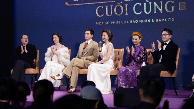 Tăng Thanh Hà tái xuất màn ảnh rộng sau 13 năm với vai Nam Phương Hoàng hậu