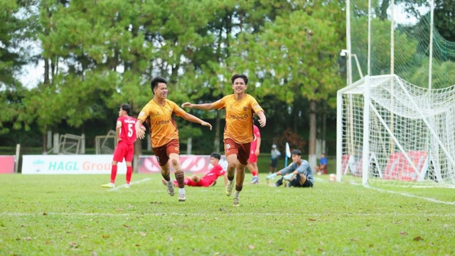 Kết quả bóng đá Việt Nam hôm nay 20/7: Xác định ba đội vào tứ kết