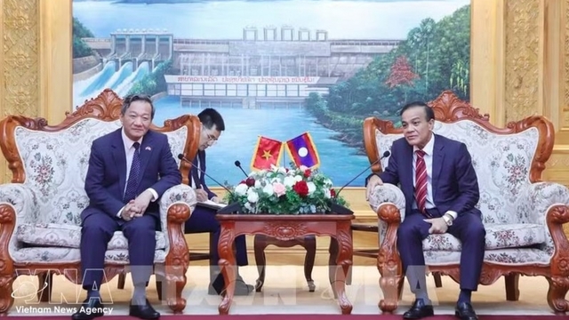 Vietnam, Laos seek deeper cooperation between localities