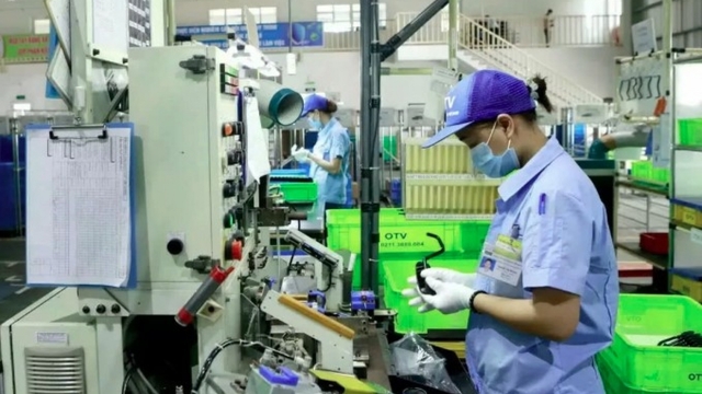FDI inflows to Vietnam surge 61% in H1, led by Asian investors