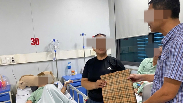 Điều tra vụ nam sinh khai bị 2 kẻ bịt mặt dùng bút nhét qua hậu môn