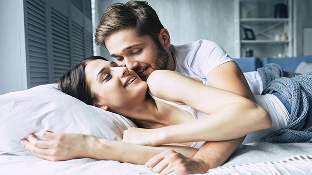 Nói gì trước và trong cuộc yêu để tăng cảm xúc cho lứa đôi?
