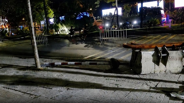 Tìm nhân chứng vụ nhóm thanh niên đập phá xe máy trên đường Nguyễn Chí Thanh