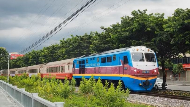 Railways reinvent themselves with tourism, heritage trains