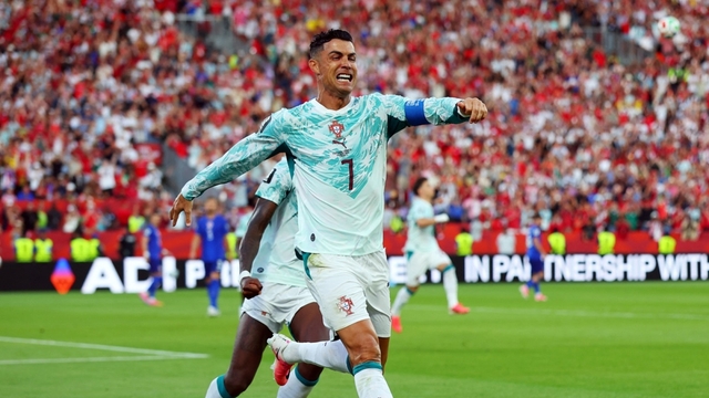 Những chân sút vĩ đại nhất lịch sử World Cup: Cristiano Ronaldo áp sát Pele