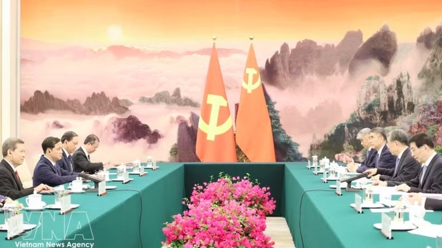 Vietnam, China seek stronger Party-to-Party ties, strategic cooperation