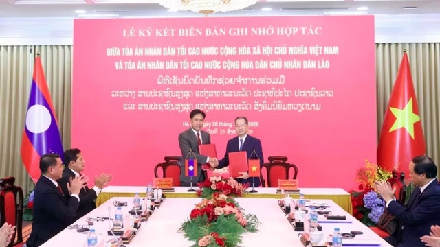 Vietnamese, Lao supreme courts deepen cooperation