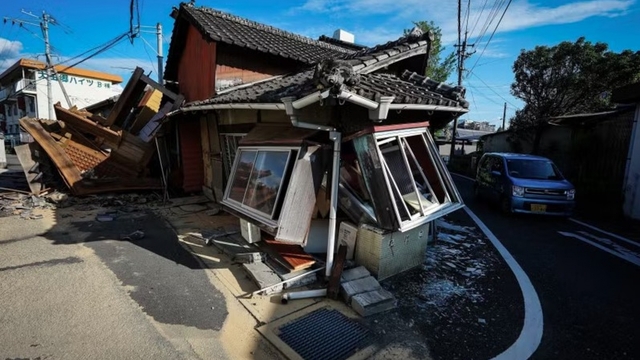 Vietnam sends condolences to Japan over earthquake losses