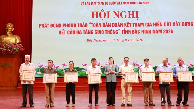 Bắc Ninh phát động phong trào hiến đất, chung sức làm đường