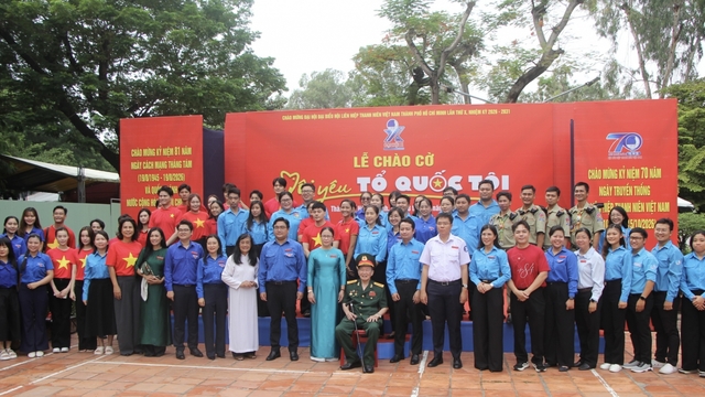 Lễ chào cờ “Tôi yêu Tổ quốc tôi”: Lan tỏa tình yêu nước và tinh thần tuổi trẻ