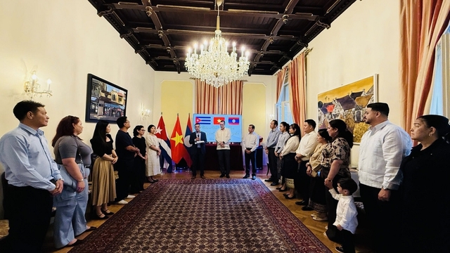Thắt chặt tình đoàn kết, hữu nghị đặc biệt Việt Nam - Lào - Cuba tại Áo
