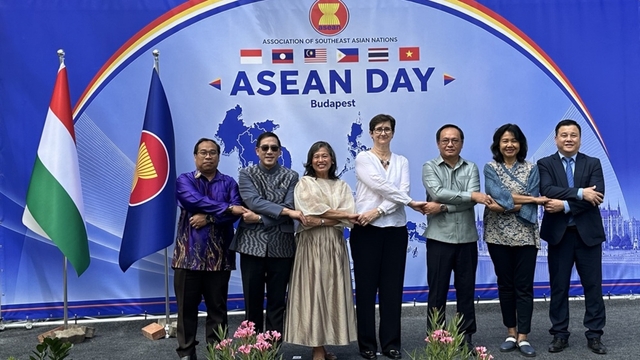 Thắt chặt đoàn kết, hợp tác hướng tới một cộng đồng ASEAN tự cường và bền vững