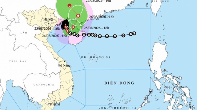 Bão số 4 ít di chuyển, vùng biển Quảng Ninh và Hải Phòng gió giật cấp 11