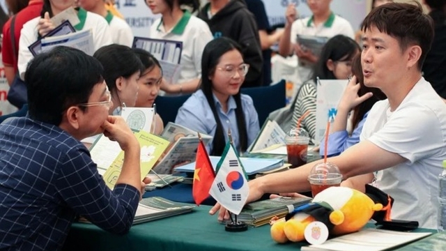 Vietnam tops foreign student numbers in RoK