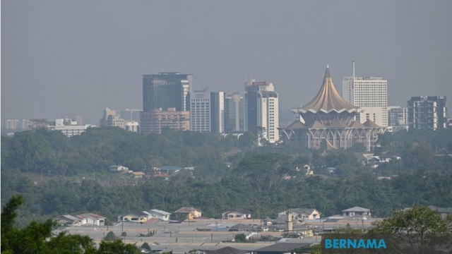 Malaysia tạm đóng cửa gần 600 trường học vì ô nhiễm khói mù