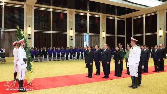 Vietnamese Party leader attends funeral service for top Lao legislator