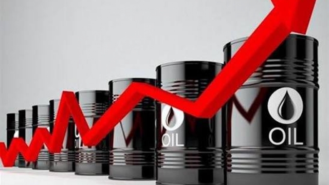 Giá xăng dầu hôm nay 3/9: Giá dầu Brent giảm xuống mức 95,2 USD/thùng