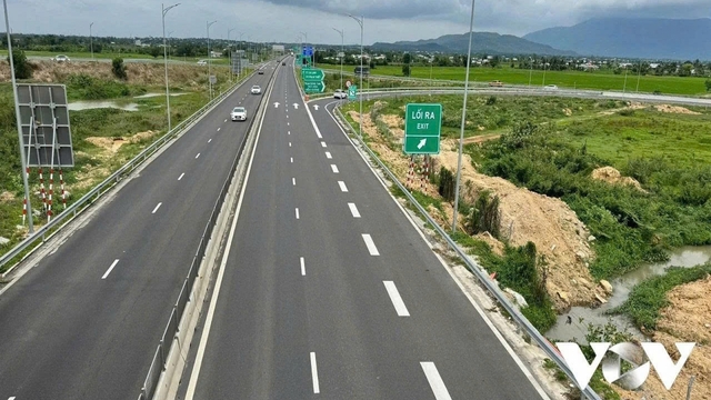 Ban hành kế hoạch phát triển hạ tầng đồng bộ: Siết chặt điều kiện đầu tư