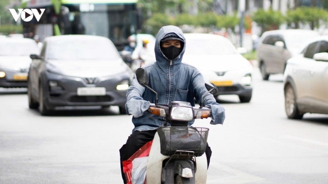Thời tiết hôm nay 30/9: Hà Nội nắng nóng 37 độ, Nam Bộ chiều có mưa