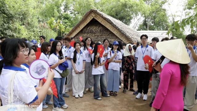 Vietnam sets new priorities to engage overseas Vietnamese in national development